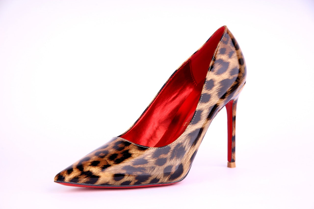 Christian Louboutin So Kate Pumps