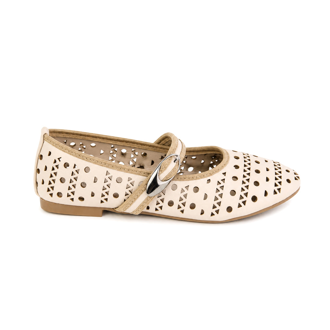flat shoes