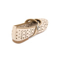 flat shoes
