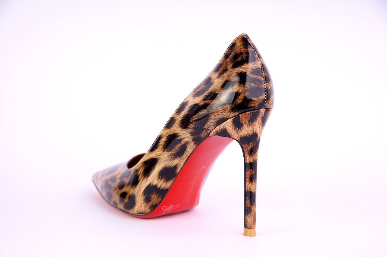 Christian Louboutin So Kate Pumps